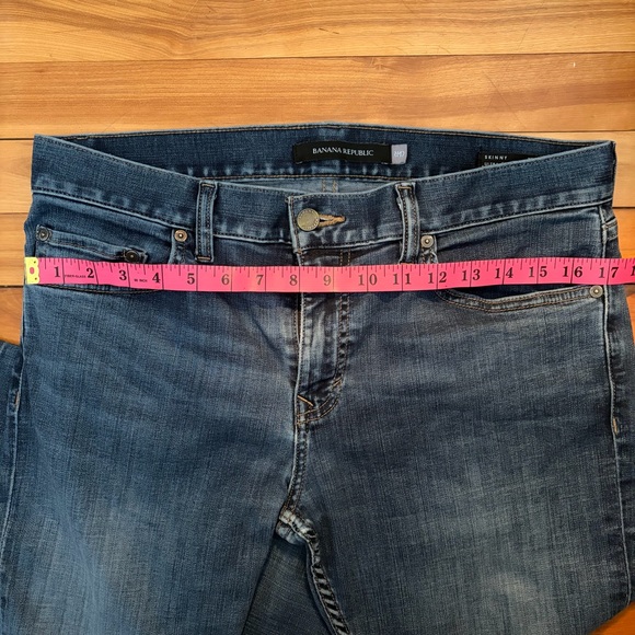 Banana Republic Skinny Fit Jeans – Women’s 33 30L – Dark Wash - Picture 2 of 8